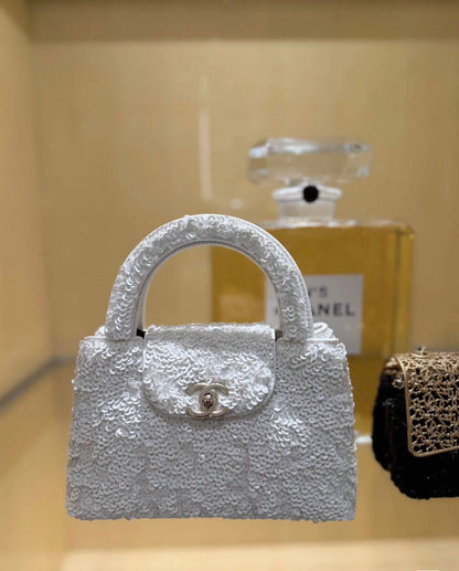 Chanel
   •Top  Quality 
   •Size:19Cm
2170 dhs💓💓💓

Zain255
♥️♥️♥️