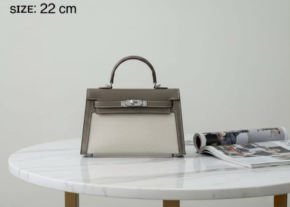 Hermes

100 dhs🇦🇪🇦🇪

With box
22 cm

Zain219
♥️♥️♥️