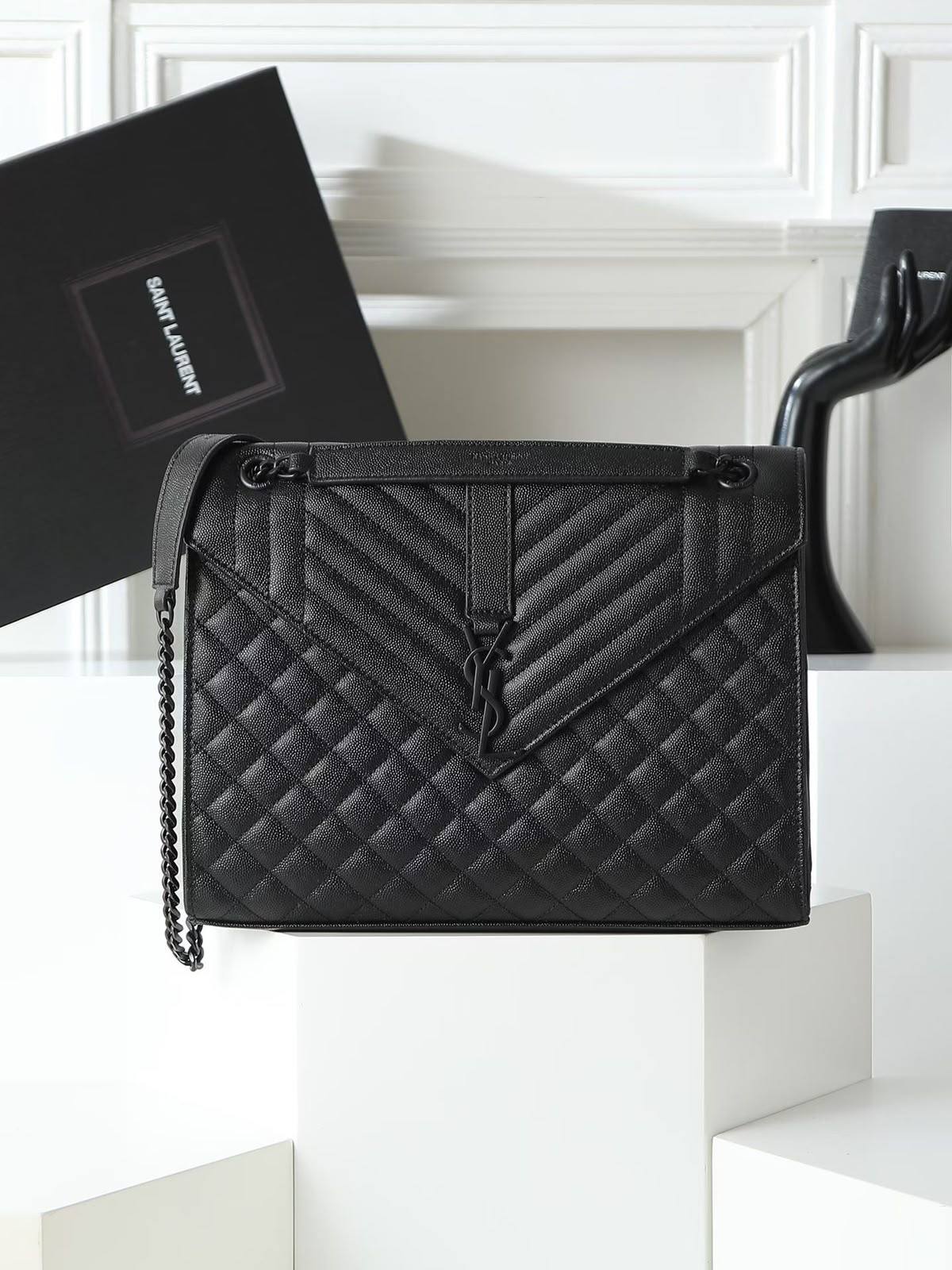 Ysl

330 dhs🇦🇪🇦🇪

Zain153
♥️♥️♥️