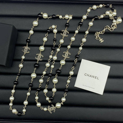 CHANEL LONG
NECKLACE
MASTER✨💫
150 DHS💓
 WITH BOX AND PAPER BAG🎁🛍️

Zain89
♥️♥️♥️