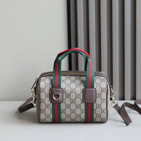 GUCCI
 GOOD QUALITY 

WITH BOX 
🎁🎁🎁

100 dhs✅

Zain39
♥️♥️♥️