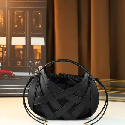 BOTTEGA NEW CAME HIGH QUALITY WITH BOX 
130 dhs✅

Zain295
♥️♥️♥️