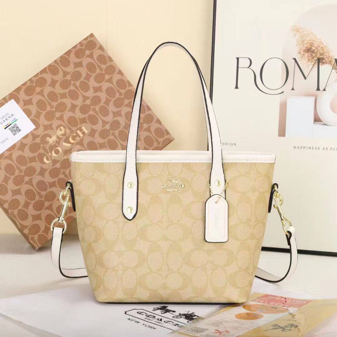 Coach 
80 dhs✅

with box🎁🎁🎁

Zain42
♥️♥️♥️