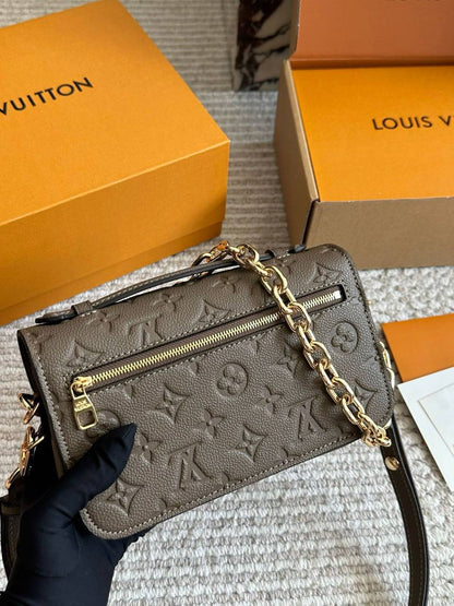 LV Master
320 dhs🪙💕

Zain228
♥️♥️♥️