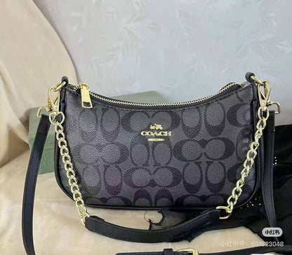 COACH

Size  26cm

Withbox

100 dhs✅

Zain04
♥️♥️♥️