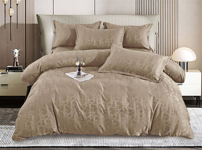 New collection 
Master 💥💥
Comfort set
100 %
Silk 
King size comfort 6pcs set 
1 comfort 240/220
1 fitted sheets 200/200+30
4 pillowcases 75/50
170 dhs🇦🇪

Zain99