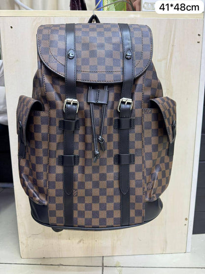 🎒 LV 
Christophet backpack 
 Good quality 

Size : 41 * 48 * 13 cm
85 dhs🇦🇪🇦🇪🇦🇪

Zain115
♥️♥️♥️
