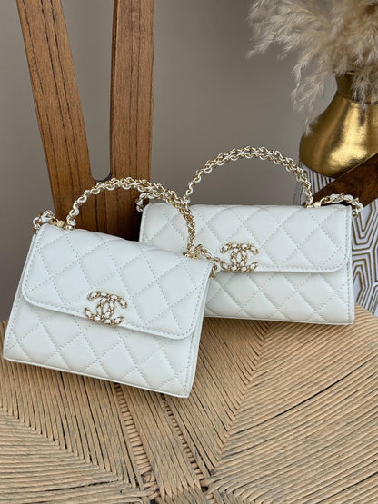 New collection✨✨✨
CHANEL
15cm
340 dhs❣️
18cm
360 dhs❣️
Top quality 
With box🎁

Zain167
♥️♥️♥️