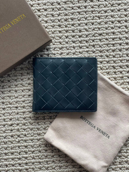 BOTTEGA VENETA
*Men’s Wallet*
*Master Quality*
250 dhs🇦🇪🇦🇪

Zain179
♥️♥️♥️