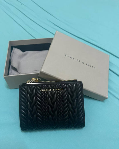 CK
Charles and keite
55 dhs✅
with box
🎁🎁🎁

Good quality

Zain40
♥️♥️♥️