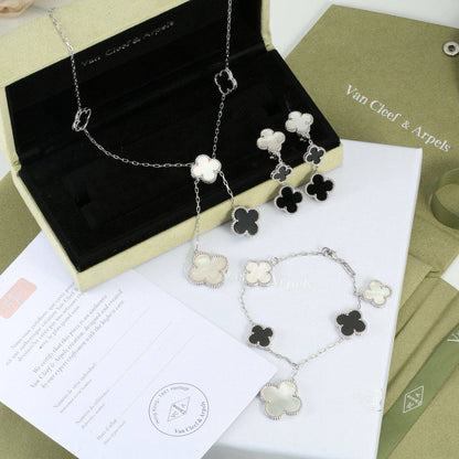 VCA SET
MASTER✨💫
6 FLOWER NECKLACE
5 FLOWER BRACELET
3 FLOWER EARRINGS
WITH BOX AND PAPER BAG🛍️🎁
 230 DHS🇦🇪🇦🇪✨💫

Zain89
❣️❣️❣️