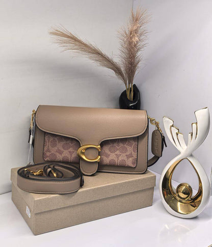 Coach
115 dhs✅
Size 28cm🌹👌

Zain161
♥️♥️♥️