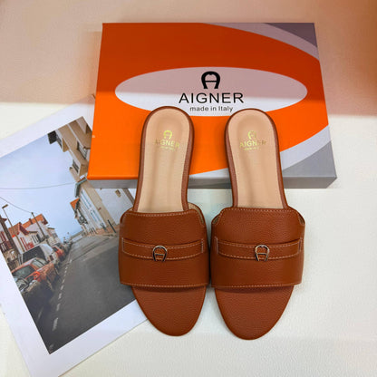 Aigner
Size 36 to 41
75 dhs❣️

Zain236
♥️♥️♥️