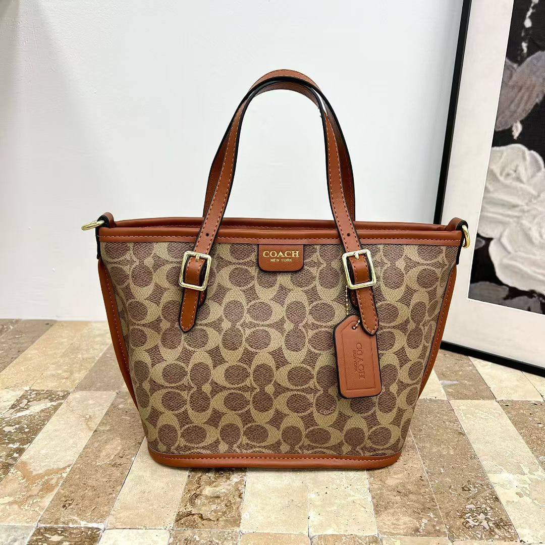 Coach
70 dhs💓

Zain232
♥️♥️♥️