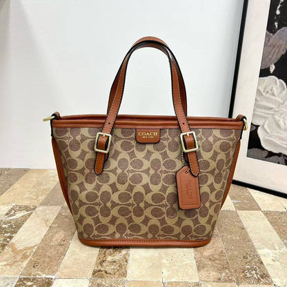 Coach
70 dhs💓

Zain232
♥️♥️♥️