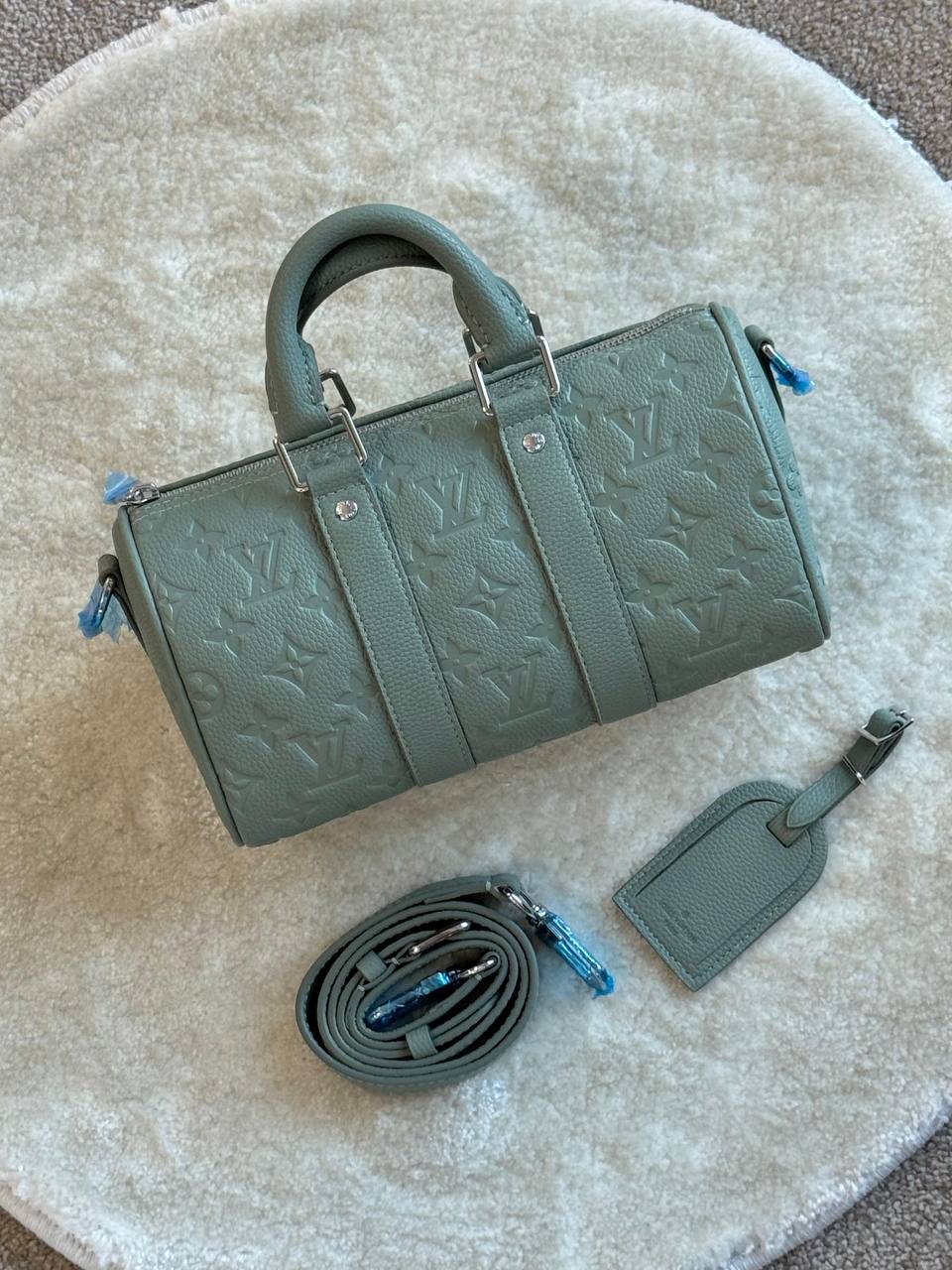 *NEW COLLECTION:BD046❗*
*BRAND- LOUIS VUITTON ❗*
*Keepall Bandouliere 25 BAG❗*
*SUPER MASTER QUALITY ❗*
*❗❗*
*BOX WITH  PAPERBAG ❗*
For Price 👇 WTSP Text Zain 0568585901

Zain267
♥️♥️♥️