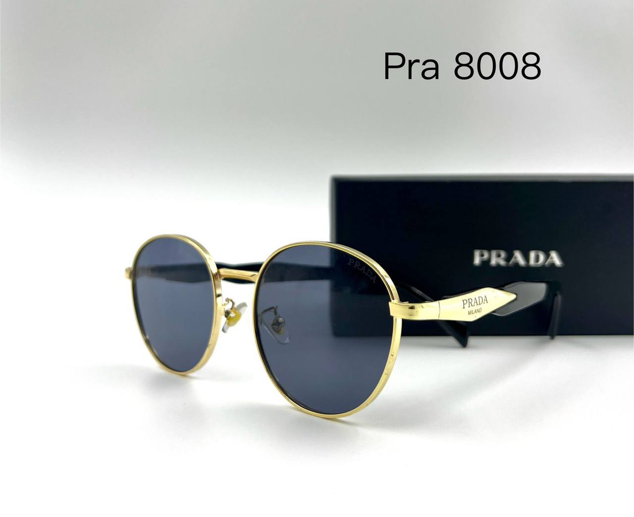 Prada💥*
Sunglasses 🕶️ 
good quality 💯
With master box 🗃️ 
50 dhs✅

Zain273
♥️♥️♥️