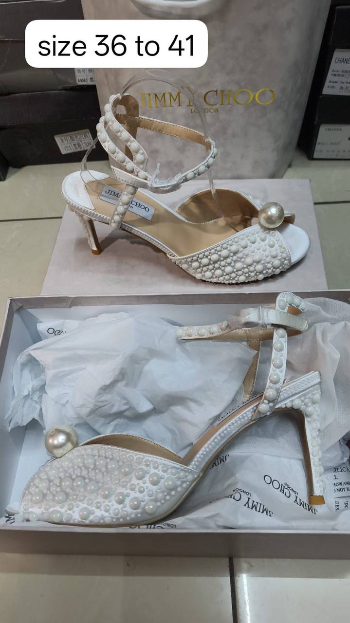 Jimmy choo 
size 36 to 41
140 dhs✅

Zain146
♥️♥️♥️