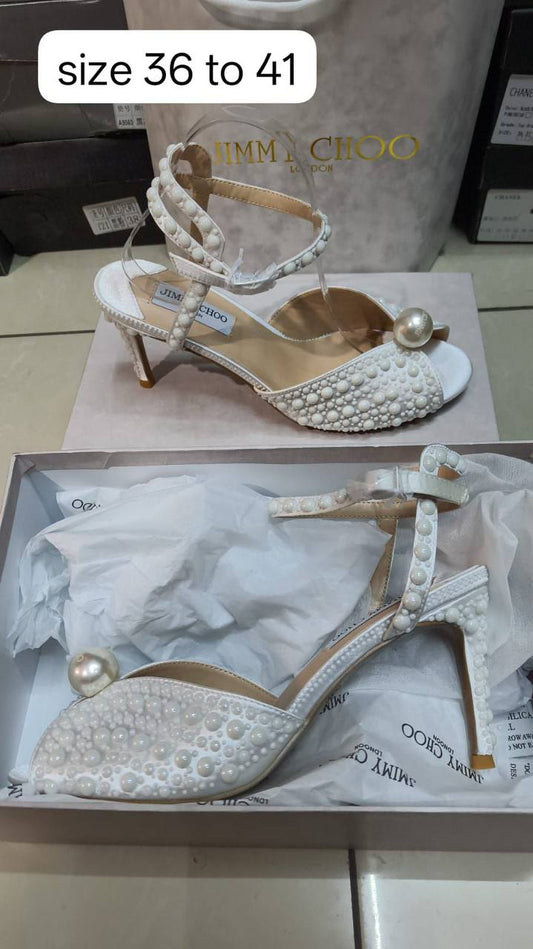 Jimmy choo 
size 36 to 41
140 dhs✅

Zain146
♥️♥️♥️