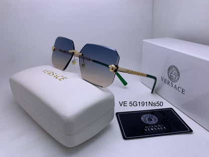 Ladies 

Versace

sunglasses 
70 dhs🇦🇪🇦🇪

Zain126
♥️♥️♥️
