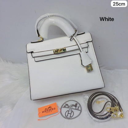 ❤️ Hermes Kelly
1️⃣ First quality + 🎁
Size : 25 * 20  cm
95 dhs✅
with box 🎁

Zain115
♥️♥️♥️