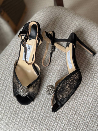 JIMMY CHOO - AQUAZZURA
🤩Available now 😍😍
Size: 36 to 41
Super master quality 
450 dhs✅

Zain198
♥️♥️♥️