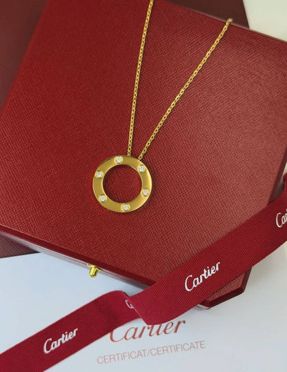 Cartier ♥️

CARTIER LOVE  NECKLACE SIX STONES 💎💎
Gold , Silver & Rosegold
🆕🎉🥳🎊🆕
↗️ *# Super Master Quality ®️*

*95 dhs🪙🌨️* with *Normal* Box
*130 dhs🪙🌨️* with *Orignal* Box

Zain106
♥️♥️♥️