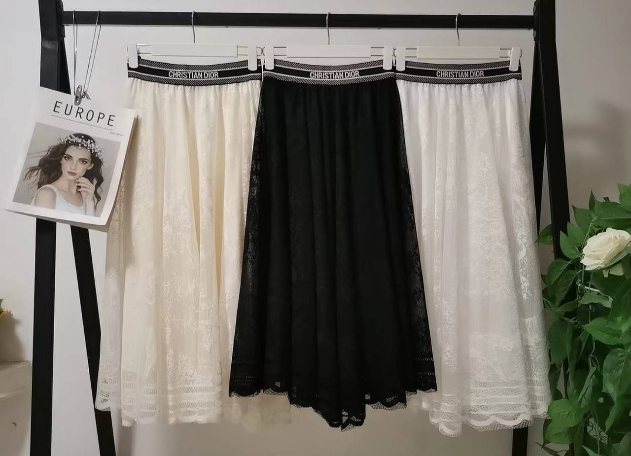 M-L-XL size 
130 dhs🇦🇪🇦🇪

Zain140
♥️♥️♥️