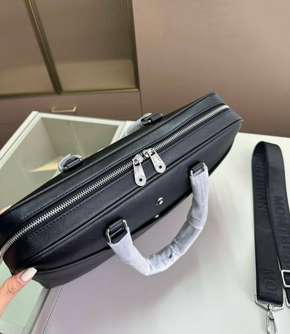 Montblanc 
Laptop bag 

copy one 
new came 
265 dhs🇦🇪🇦🇪

Zain295
♥️♥️♥️