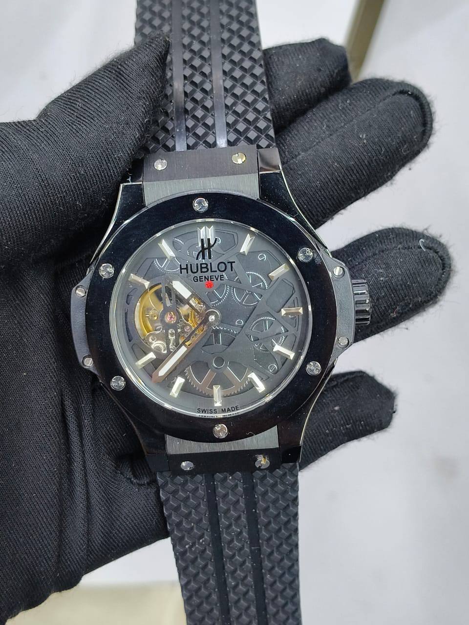 Hublot automatic 
350 dhs✅

Zain25
♥️♥️♥️
