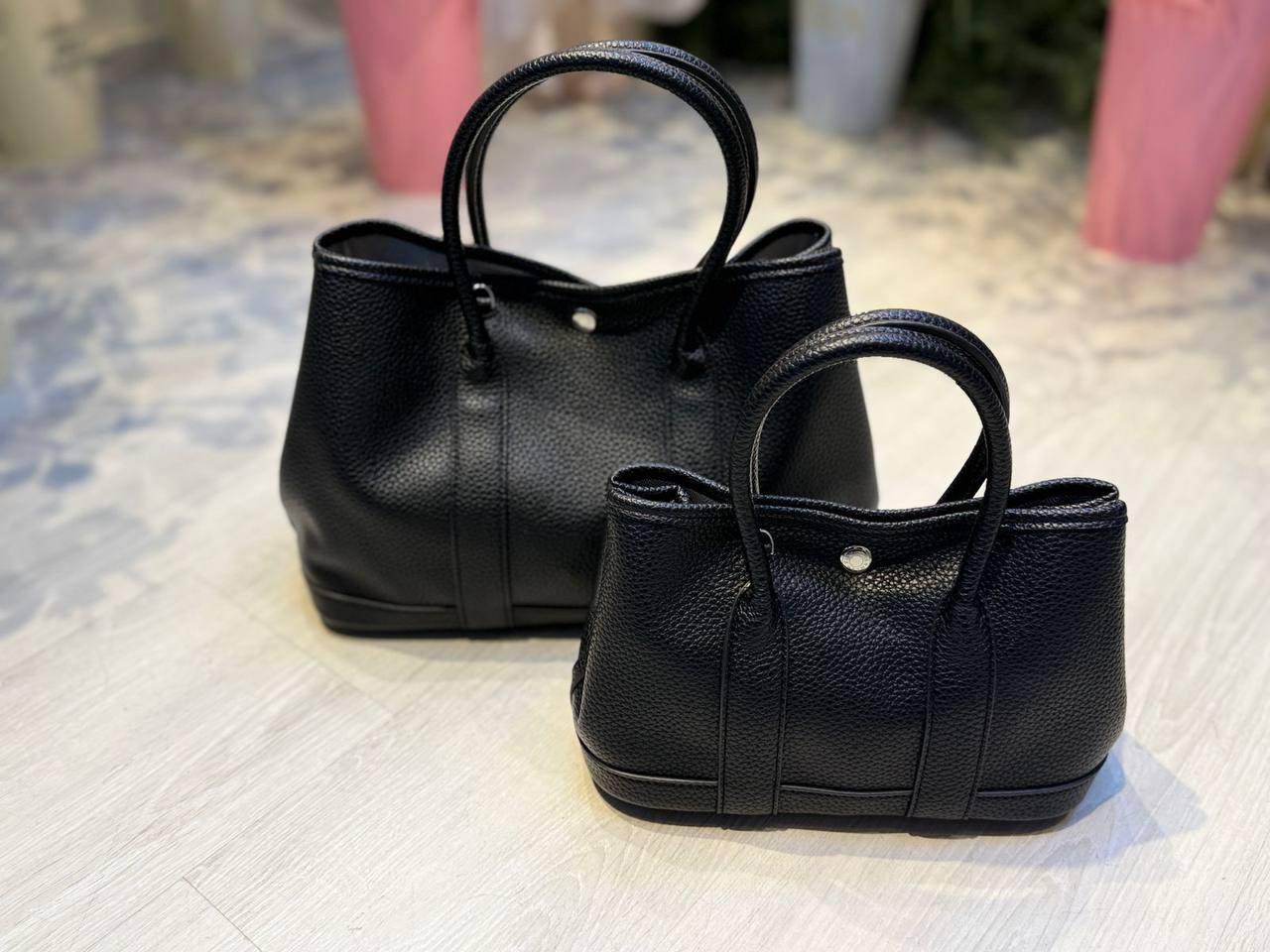 Hermes

25cm  95 dhs✅
30cm  100 dhs✅

Zain44
♥️♥️♥️