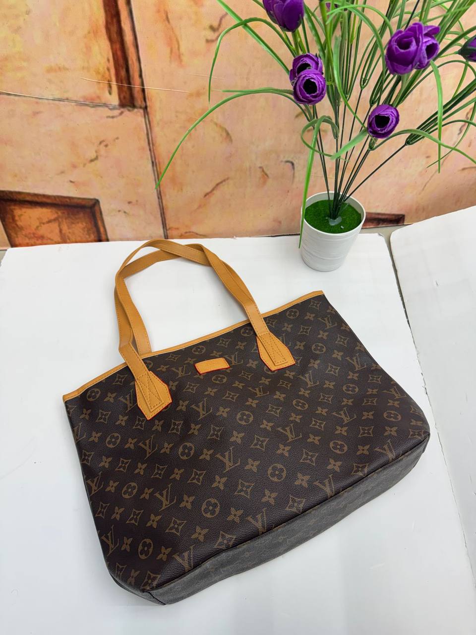 Dior - LV 
60 dhs🪙🖤

Zain177
♥️♥️♥️