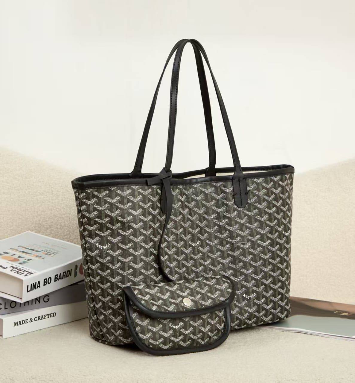 Goyard BAG 

GOOD QUALITY
*40 DHS*✅

Zain40
♥️♥️♥️