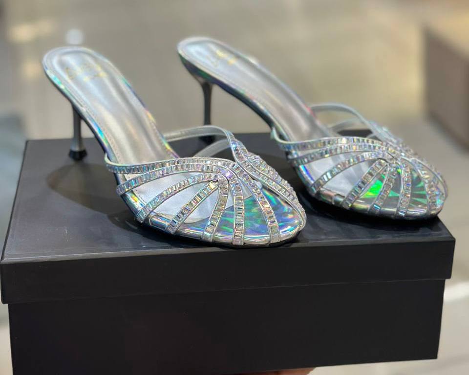 Alevi Milano 
Size 36 to 41 
120 dhs✅

Zain146
♥️♥️♥️