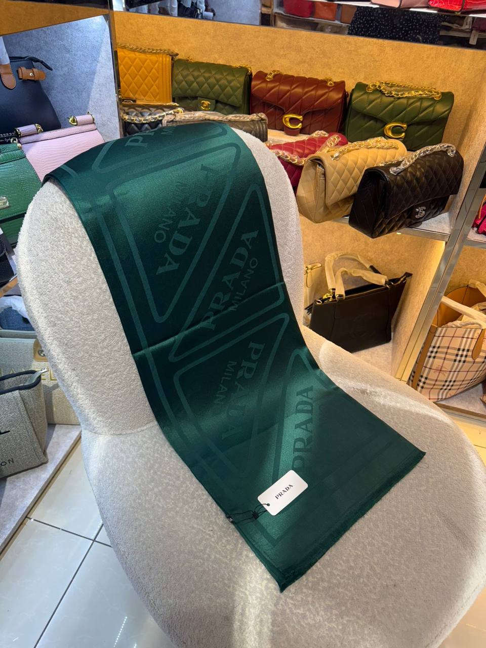 New
Cotton scarf 
45 dhs🪙🌨️

Zain93
♥️♥️♥️