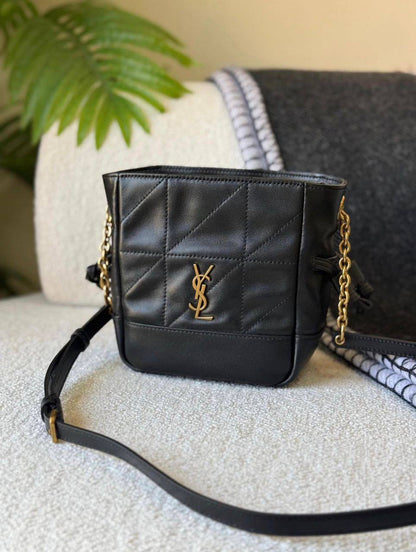 YSL
110 dhs🗽
SIZE：26×18×12.5cm
Good quality 

with box
🎁🎁🎁

Zain35
♥️♥️♥️