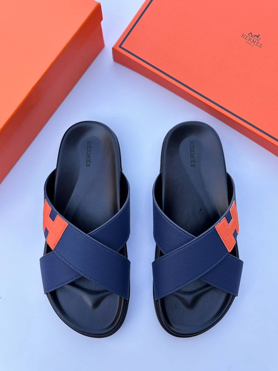 Hermes slipper (men)
110 dhs🪙🌺
Size 40-45

Zain30
♥️♥️♥️