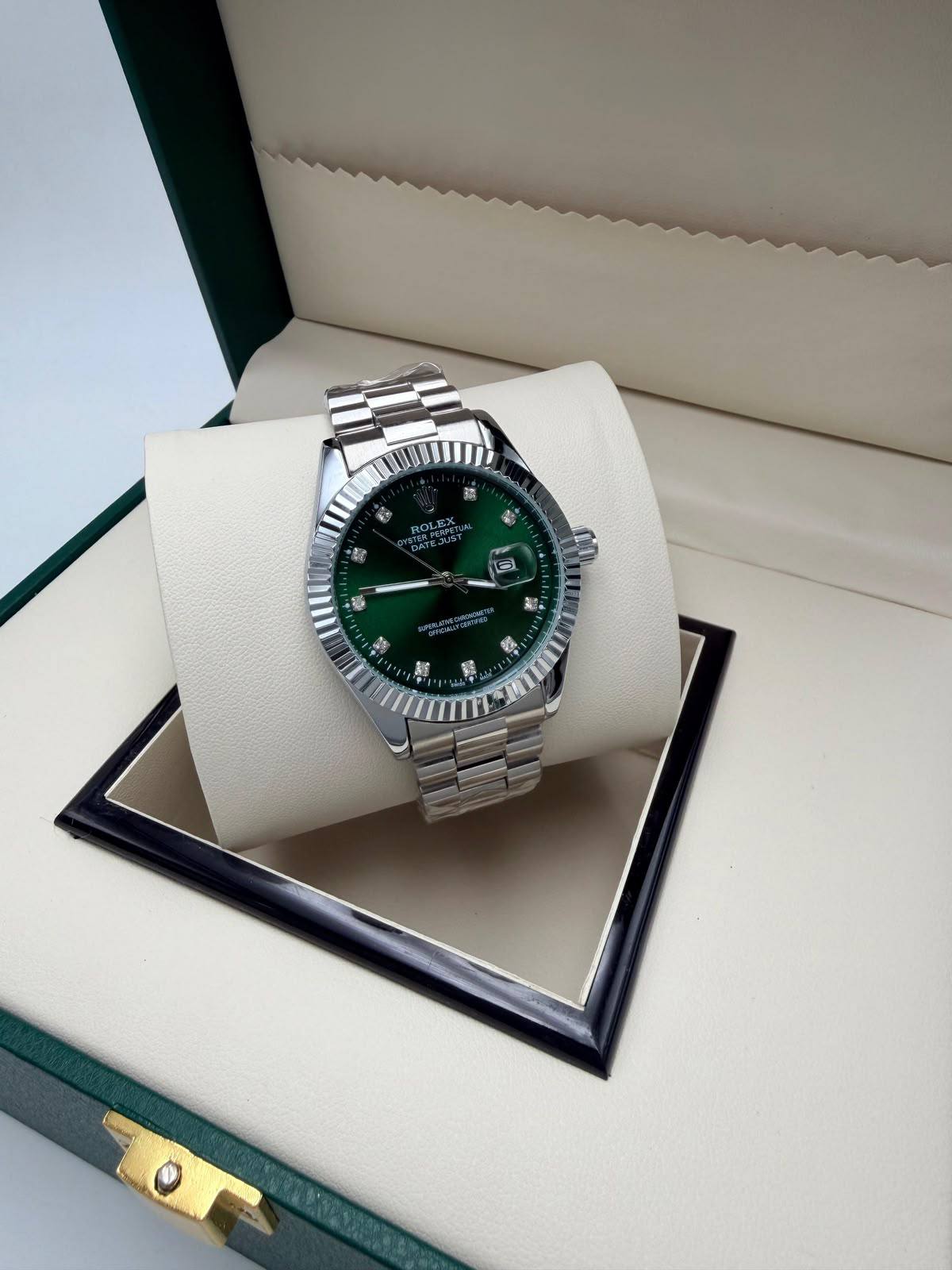 Rolex

60 dhs🇦🇪🇦🇪

Zain45
♥️♥️♥️