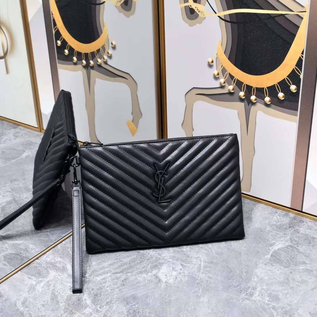 YSL
Master+++
220 dhs💚

Zain153
♥️♥️♥️