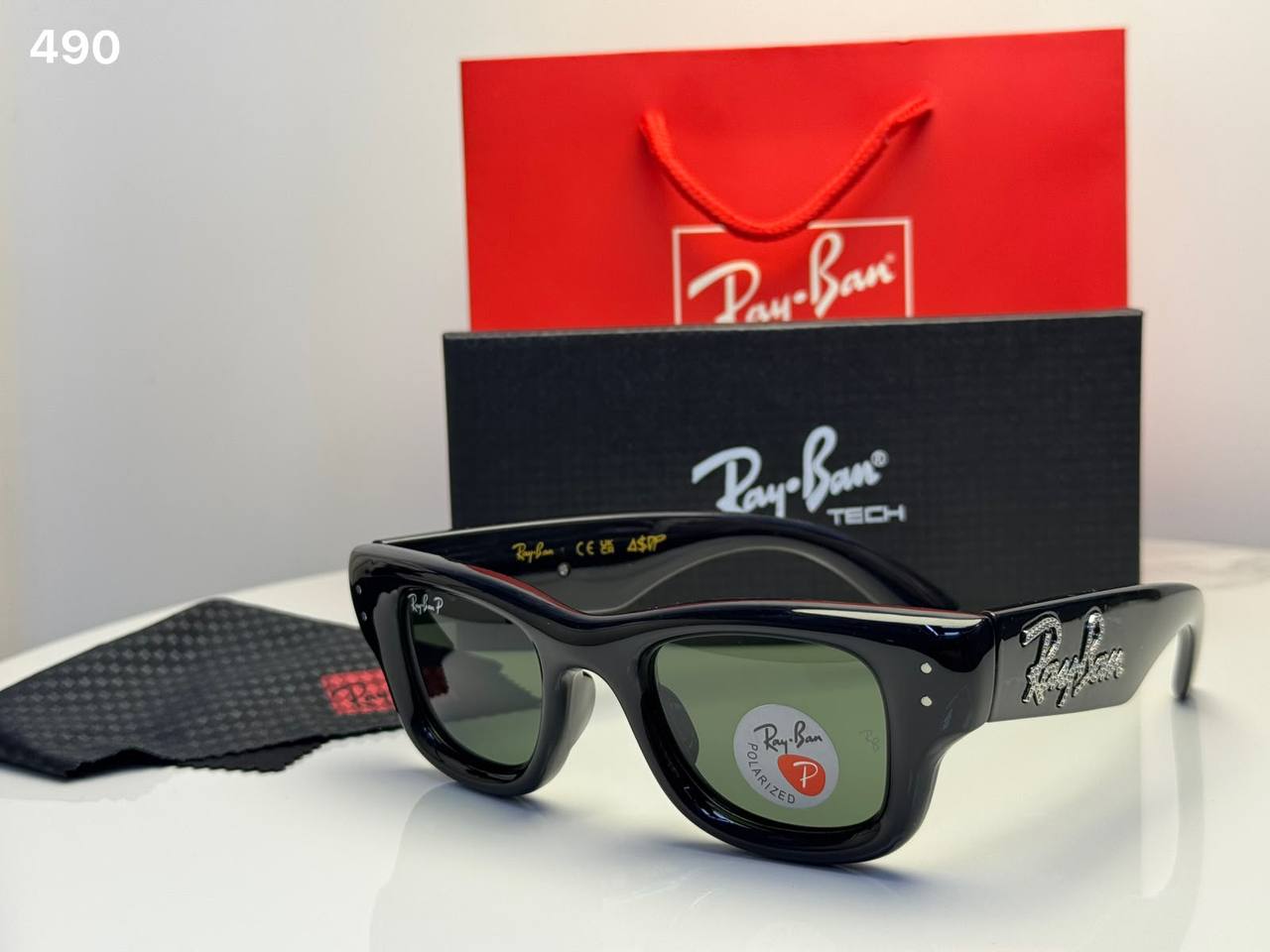 Ray Ban
55 dhs🇦🇪🇦🇪

Zain182
♥️♥️♥️