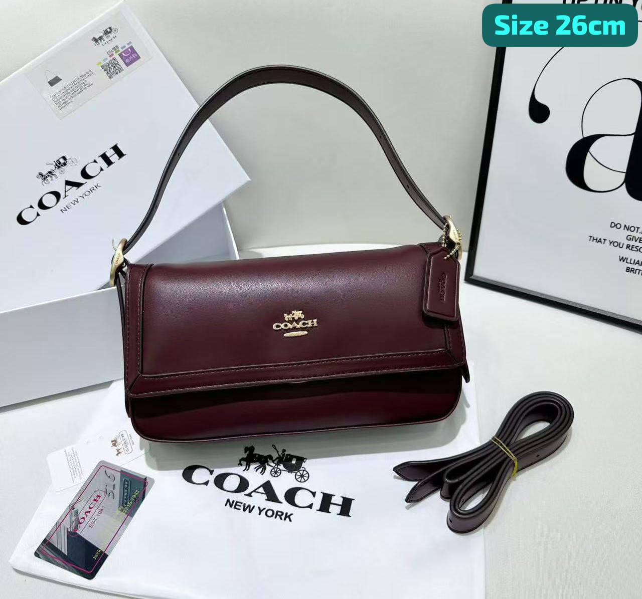 Coach

Good quality 

with boX
🎁🎁🎁

95 dhs❣️

Zain186
♥️♥️♥️