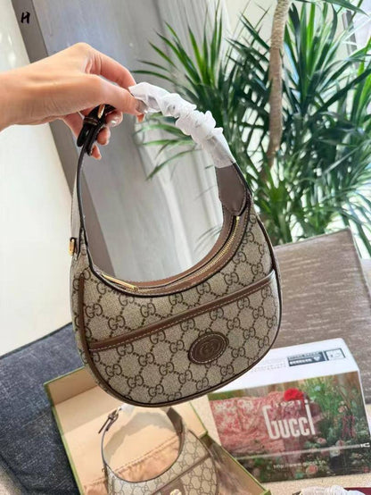 Gucci
95 dhs🇦🇪🇦🇪
with box

Zain26
♥️♥️♥️