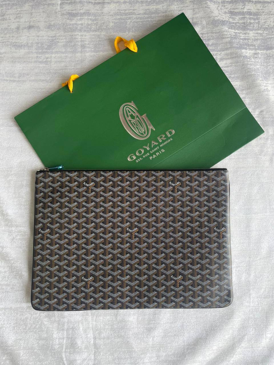 GOYARD                                                                   *File bag*                                                                                
*40cm*
*Super Master quality*      
350 dhs🪙🖤

Zain179
♥️♥️♥️