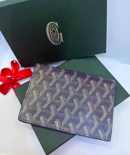 Passport holder 
30 dhs✅

Zain93
♥️♥️♥️