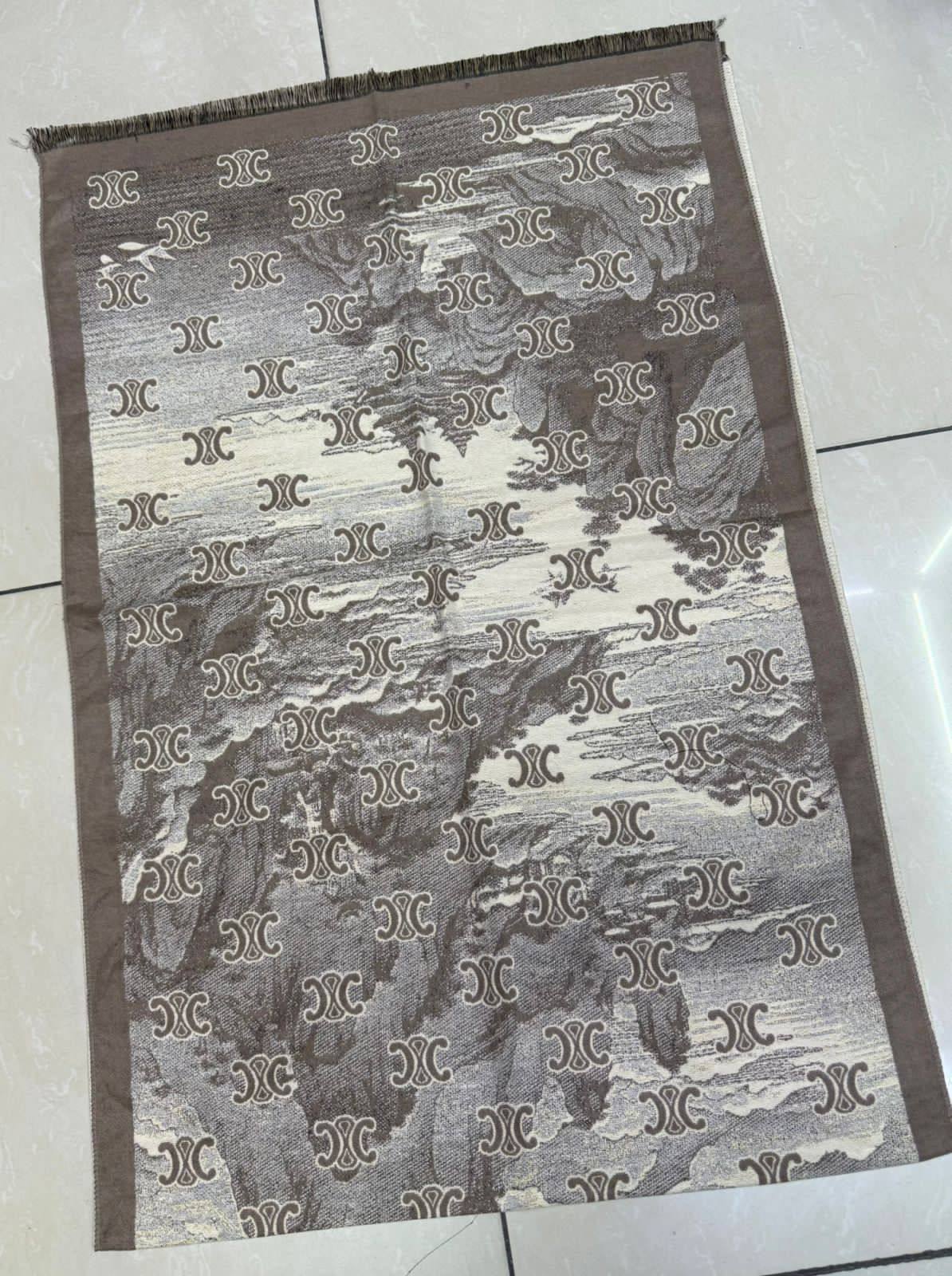 Winter scarf 
45 dhs🪙🌨️

Zain93
♥️♥️♥️