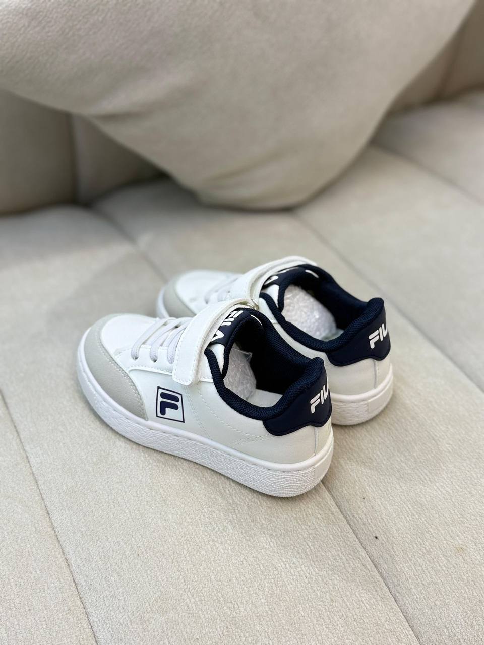 Puma - Fila
Size..25…to..36
75 dhs✅

Zain163
♥️♥️♥️