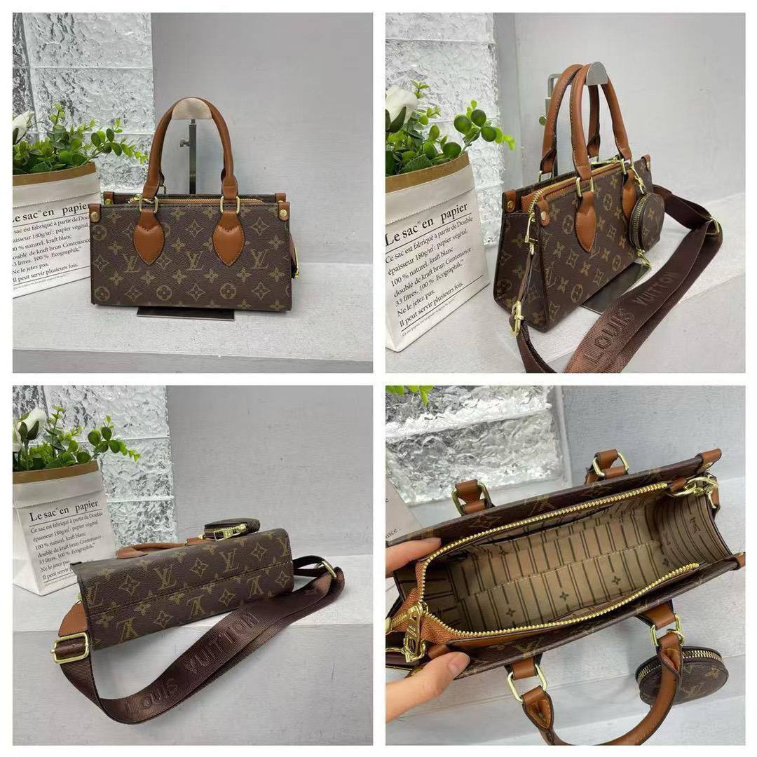 LV
25*14*9cm
75 dhs🪙💕

Zain17
♥️♥️♥️
