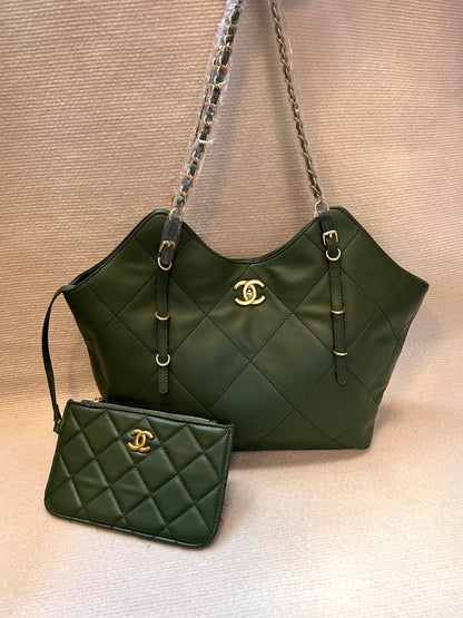 Chanel
 high quality  

41cm
100 dhs🇦🇪🇦🇪

Zain26
♥️♥️♥️