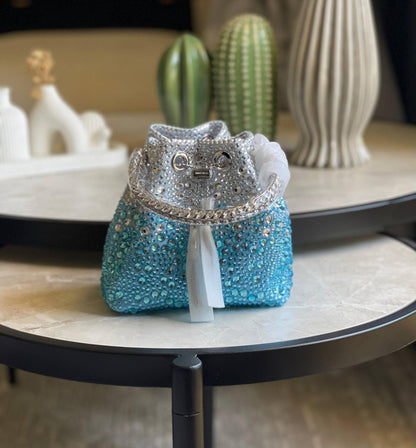 Jimmy choo ✨💥
Available original box 📦 
With full packing 🎀🎀
Super high quality 💥💥
For Price 👇 WTSP Text Zain 0568585901

Zain283
♥️♥️♥️