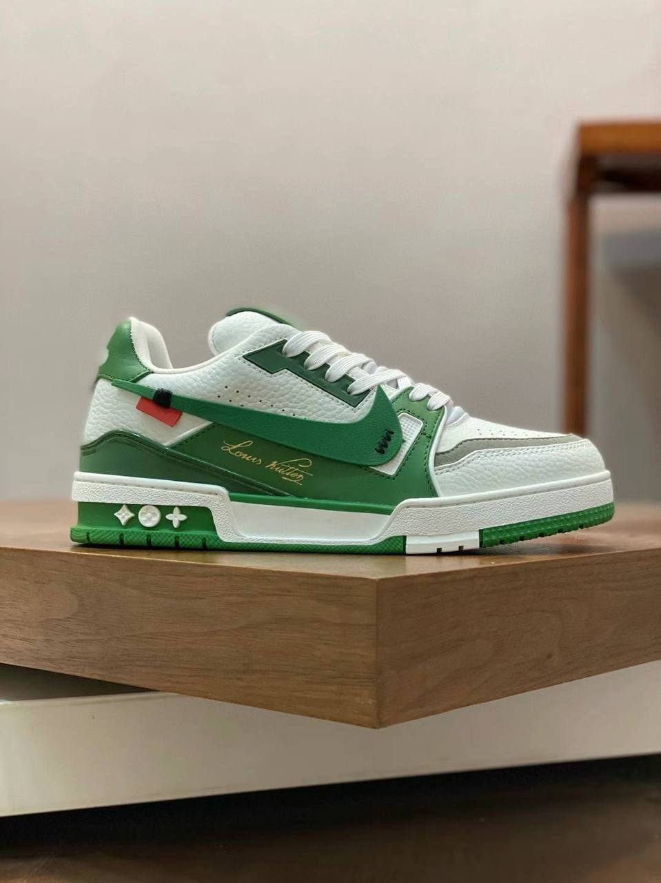170LV
High Quality
170 dhs✅
Size 39 to 45 

Zain183
♥️♥️♥️